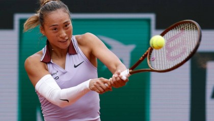 法网：郑钦文直落两盘胜阿朗戈 第八次进大满贯32强