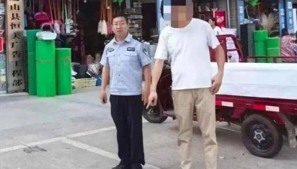 男子与妻子吵架，从4楼扔下两个行李箱，砸废一辆车！警方：已采取刑事强制措施