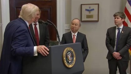 特朗普首次回应发币：赚几十亿美元对科技富豪来说都是小钱