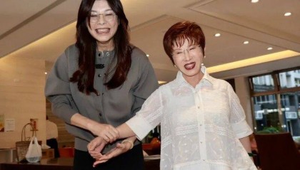 到底支持谁当党主席？当着郑丽文的面，洪秀柱说出了自己的答案