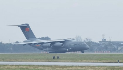 别怕，运-20来了！子弟兵来了！