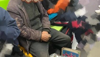 热搜第一！务工大哥坐地铁被邻座骂脏，她挺身而出：“我愿意跟他挨着”