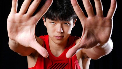 队记：杨瀚森能成为组织核心 管理层喜欢他的传球