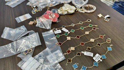 上海警方查获5万多件假冒“梵克雅宝”，涉案超7000万元