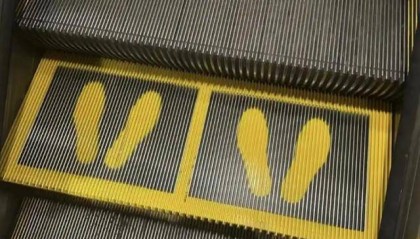 搭扶梯“左行右立”是好习惯？错！多地提醒：不安全、不提倡