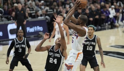 福克斯26+9杜兰特22分 文班缺阵马刺送太阳4连败