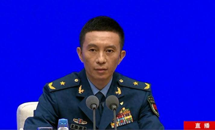 阅兵领导小组办公室副主任吴泽棵少将：所有参阅装备均为国产现役主战装备