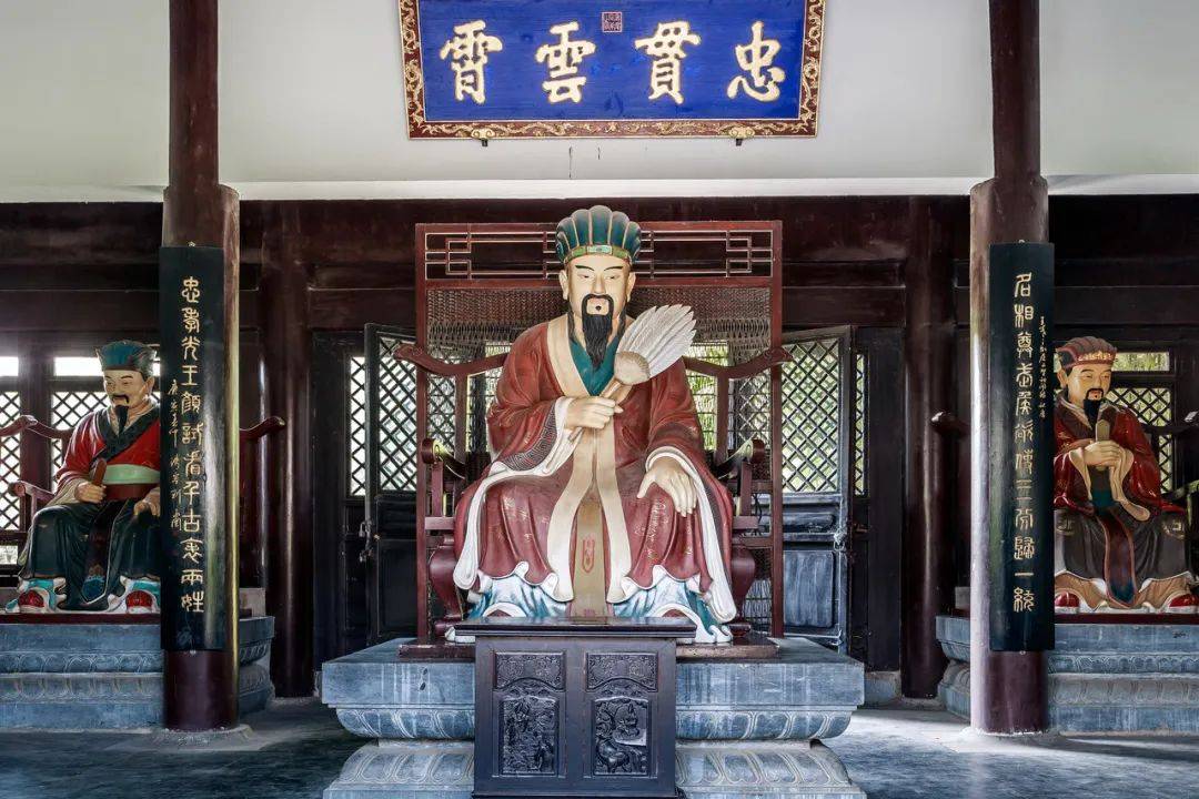 杨幂土得掉渣，山东第一城这下要火了