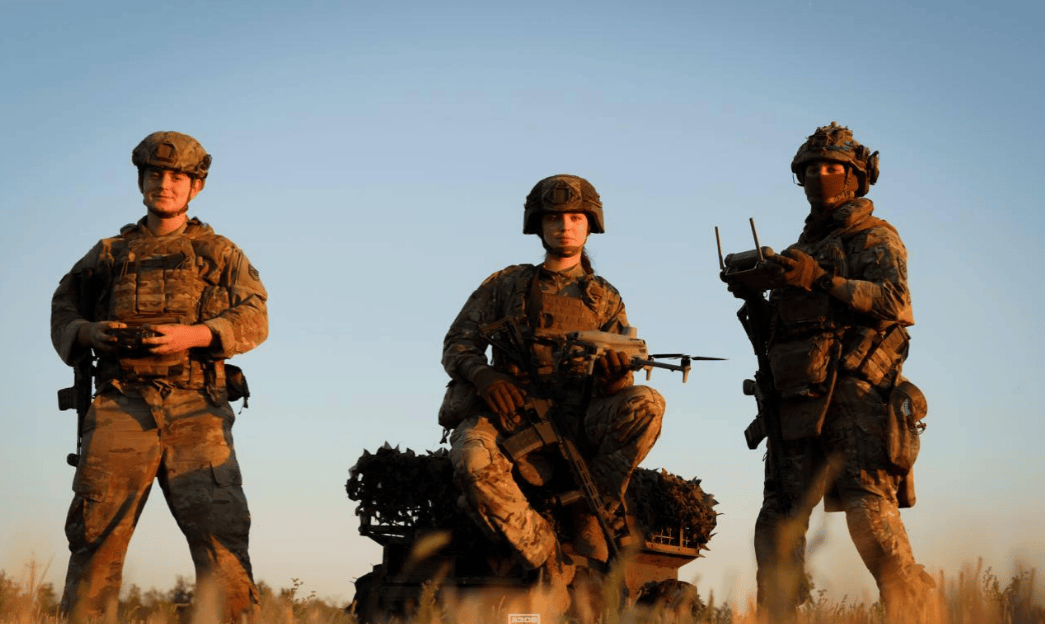 欧洲如临大敌,集体要求停战,波兰放话:普京敢来,就会被逮捕!