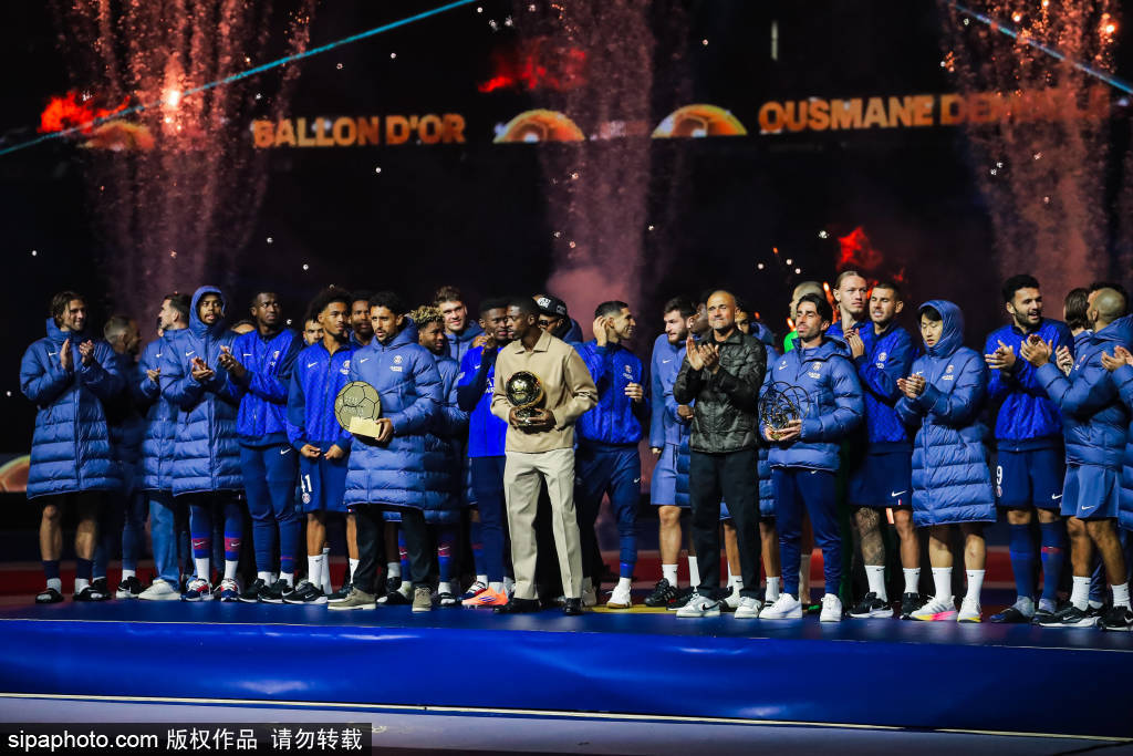 邓弗里斯的闪耀时刻:国米4-0大胜圣吉罗斯,欧冠最佳球员背后的故事与数据解析