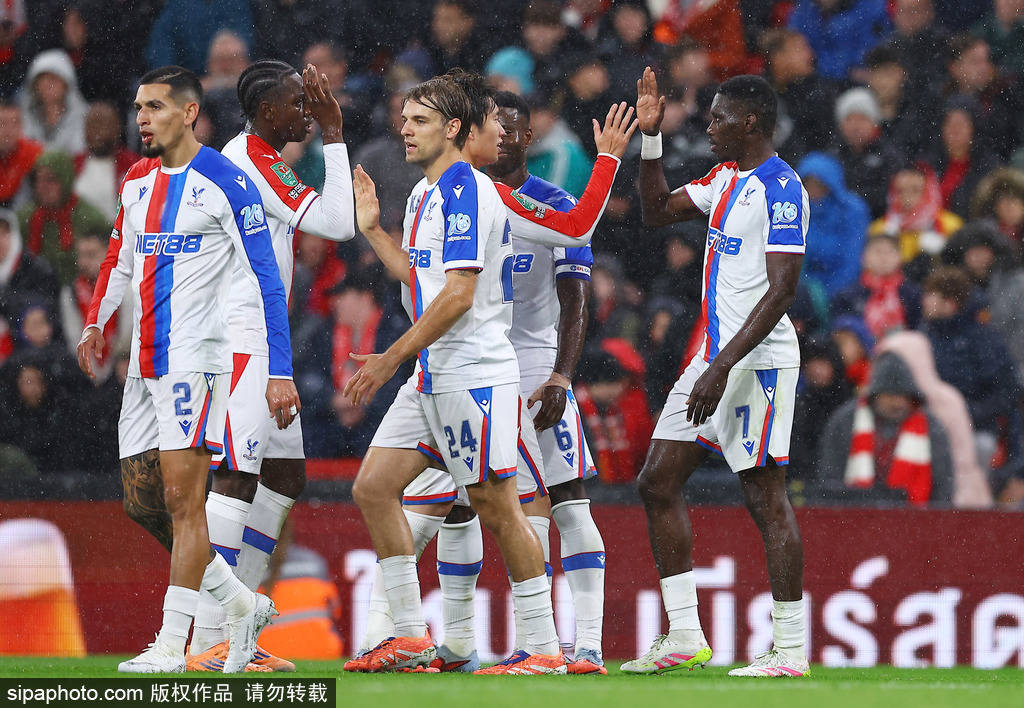 遭赛季三杀!联赛杯-萨尔双响 利物浦轮换阵容0-3水晶宫出局