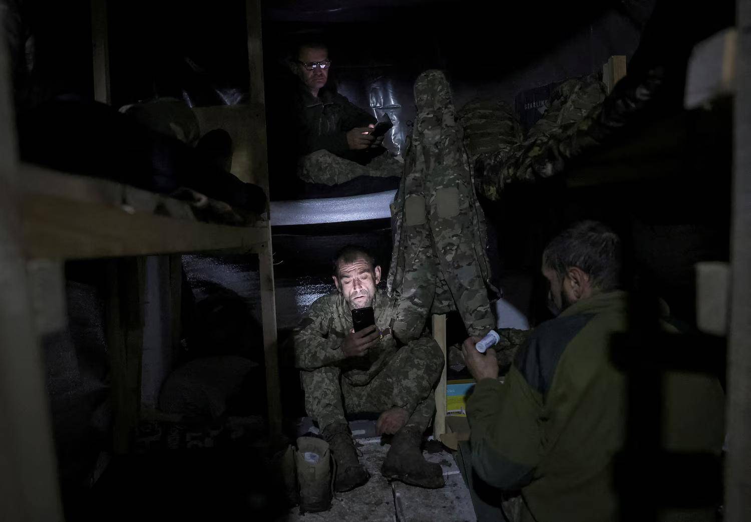 俄军夺取85%红军城，泽连斯基大势已去，俄媒：又开始寻找替罪羊